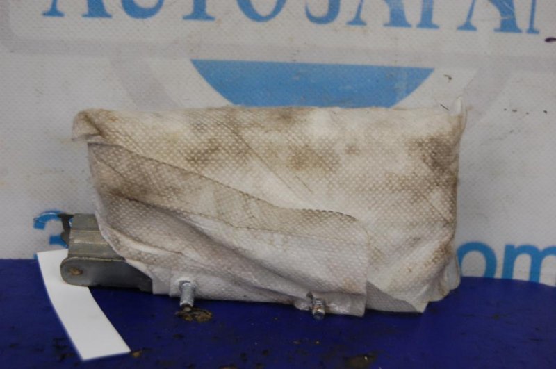 Подушка безопасности в сиденье правая TOYOTA COROLLA 150 06-13