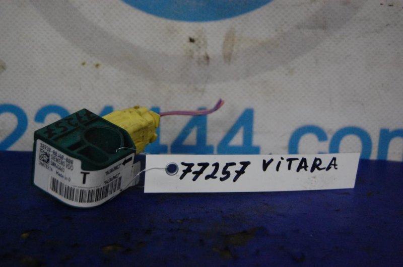 Датчик удара SUZUKI GRAND VITARA 05-15 38930-80J40 Б/У