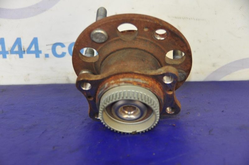 Запчасть ступица задняя HYUNDAI I30 FD 07-12 Б/У Ступица задняя HYUNDAI I30 FD 07-12 Б/У