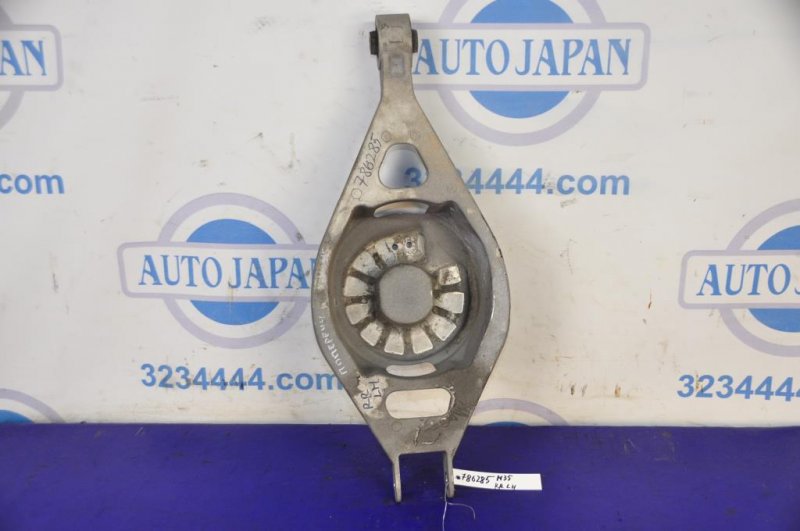 Рычаг задней подвески поперечный нижний задний левый INFINITI M35/M45 04-10 551B0-EG000 Б/У