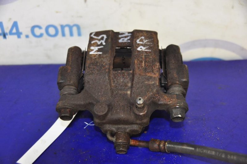 Суппорт тормозной задний правый INFINITI M35/M45 04-10 44001-EG50A Б/У