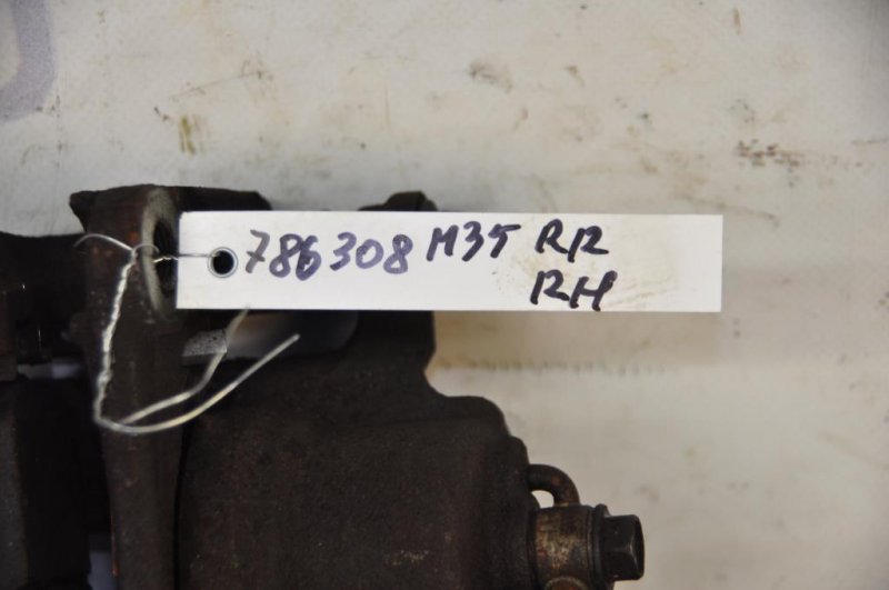 Суппорт тормозной задний правый INFINITI M35/M45 04-10