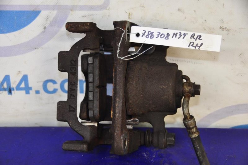 Суппорт тормозной задний правый M35/M45 04-10