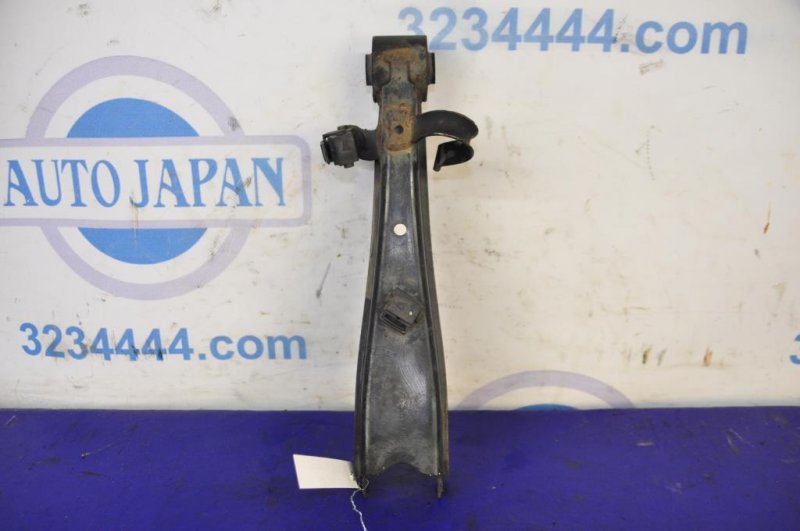 Рычаг задней подвески продольный задний правый TRIBECA B9 05-07