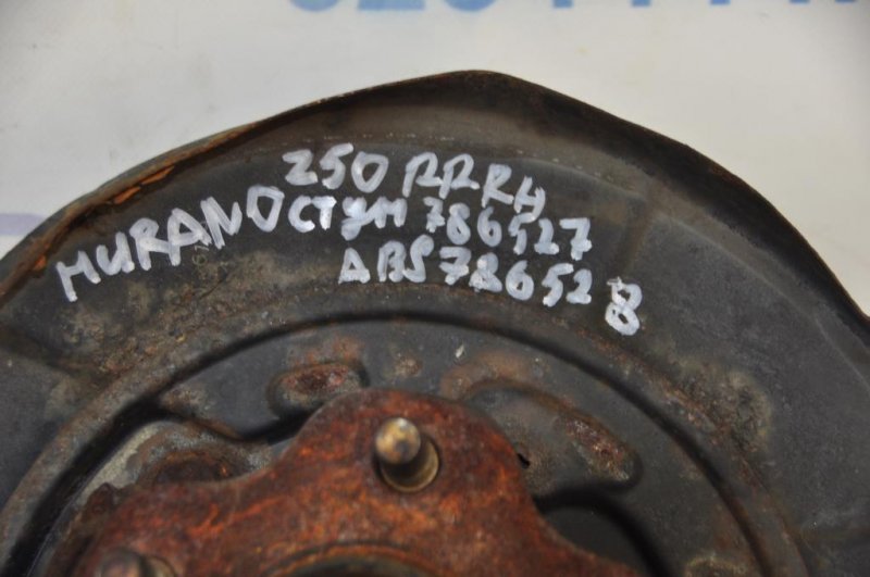 Ступица задняя правая MURANO Z50 02-07 Ступица задняя правая MURANO Z50 02-07