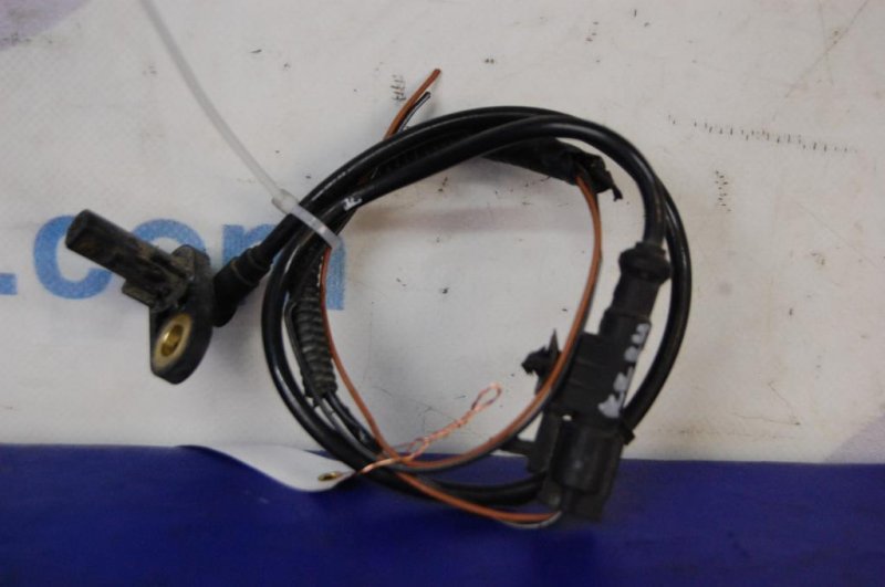 Датчик ABS задний правый INFINITI M35/M45 04-10 47900-EG000 Б/У