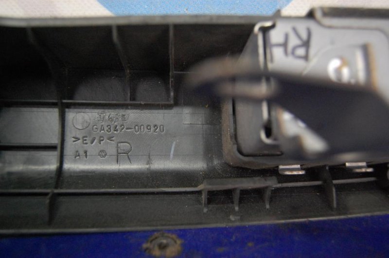 Подушка безопасности в сиденье задняя правая ES350 06-12