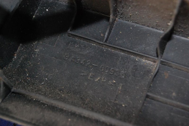 Подушка безопасности в сиденье задняя левая GS350 GS300 05-11