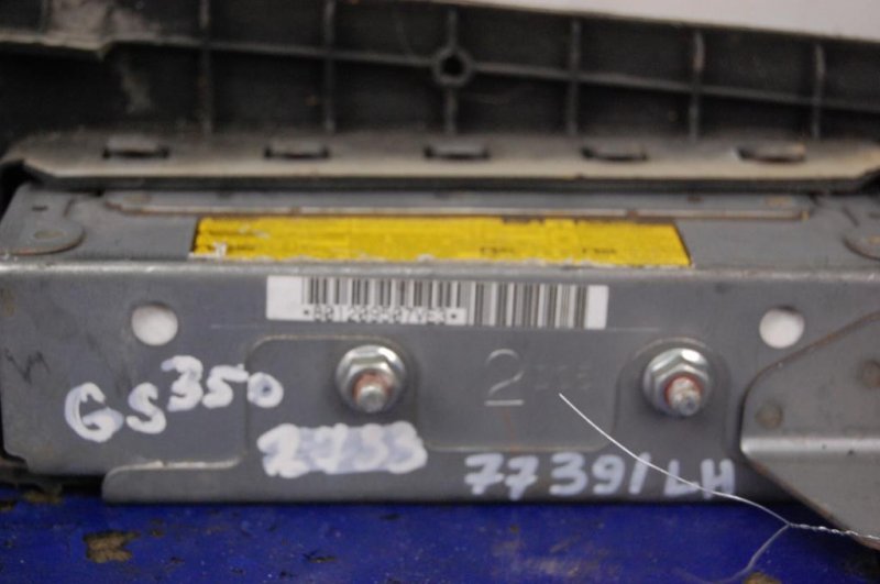 Подушка безопасности в сиденье задняя левая GS350 GS300 05-11