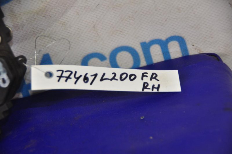 Замок двери передний правый L200 06-14 Замок двери передний правый L200 06-14