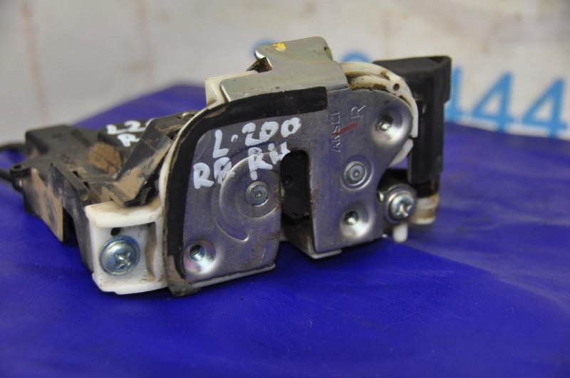 Замок двери задний правый L200 06-14 Замок двери задний правый L200 06-14