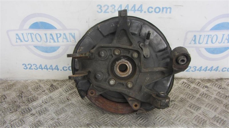 Цапфа задняя левая SUBARU TRIBECA B9 05-07