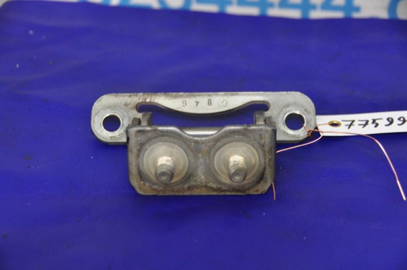 Петля крышки багажника левая SUBARU FORESTER SH 07-12 61820FC100 Б/У