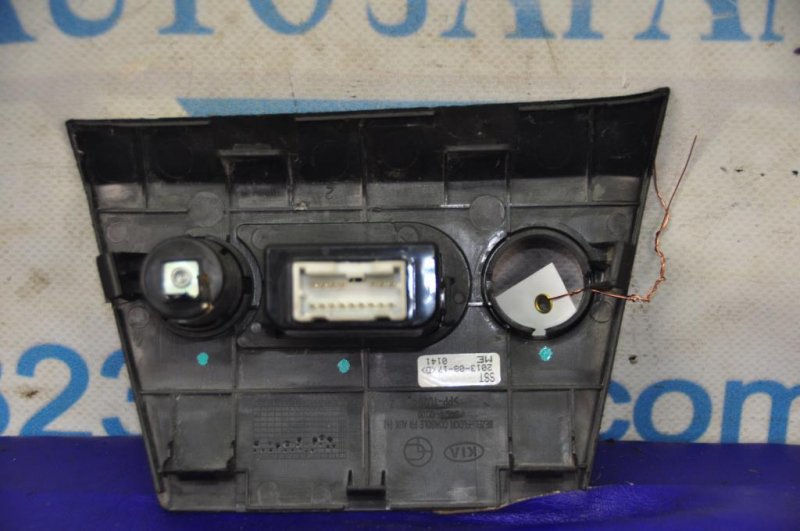 Зарядное гнездо (розетка) KIA RIO UB 2011-2017 Зарядное гнездо (розетка) KIA RIO UB 2011-2017