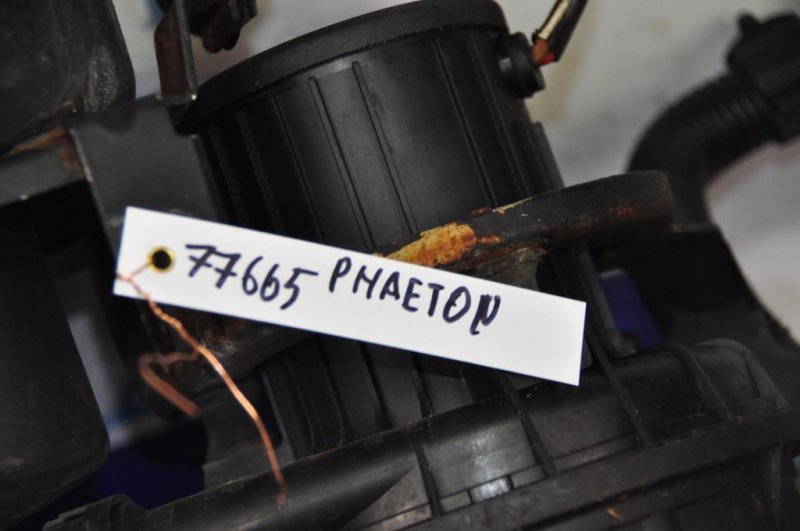 Насос продувки катализатора PHAETON 02-10