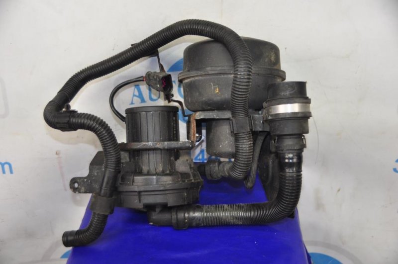 Насос продувки катализатора VOLKSWAGEN PHAETON 02-10