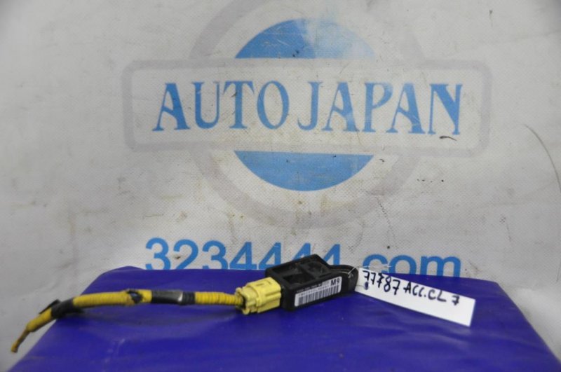 Датчик удара HONDA ACCORD CL7 / TSX 03-08 77930-SDA-Y82 Б/У