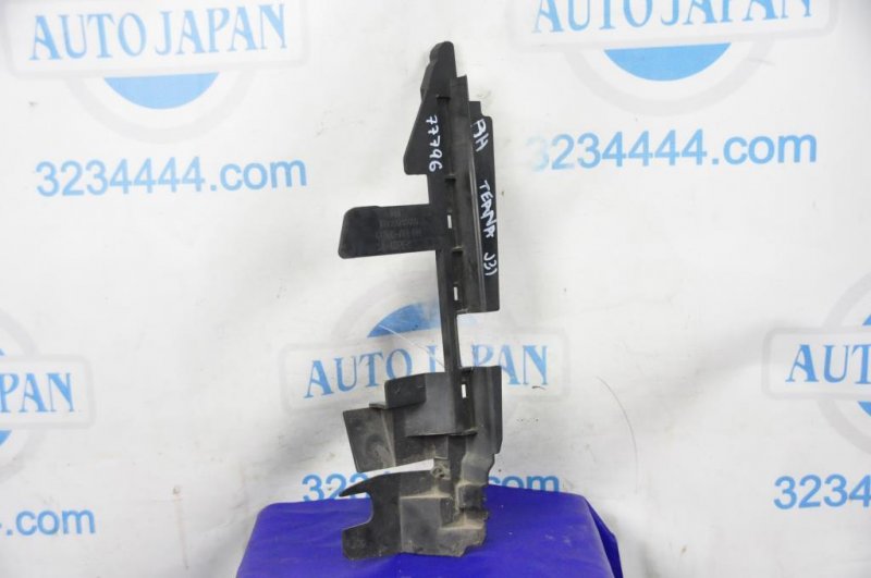Дефлектор радиатора правый NISSAN TEANA J31 03-07 92184-9W50A Б/У