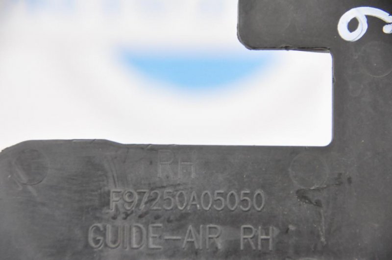 Дефлектор радиатора правый NISSAN TEANA J31 03-07