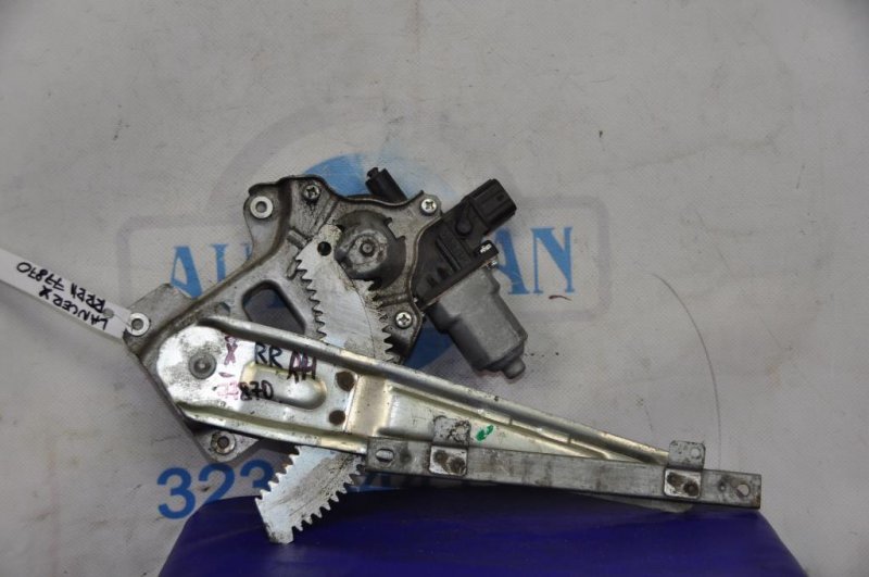 Стеклоподъемник задний правый MITSUBISHI LANCER X 10 07-15 5743A066 Б/У