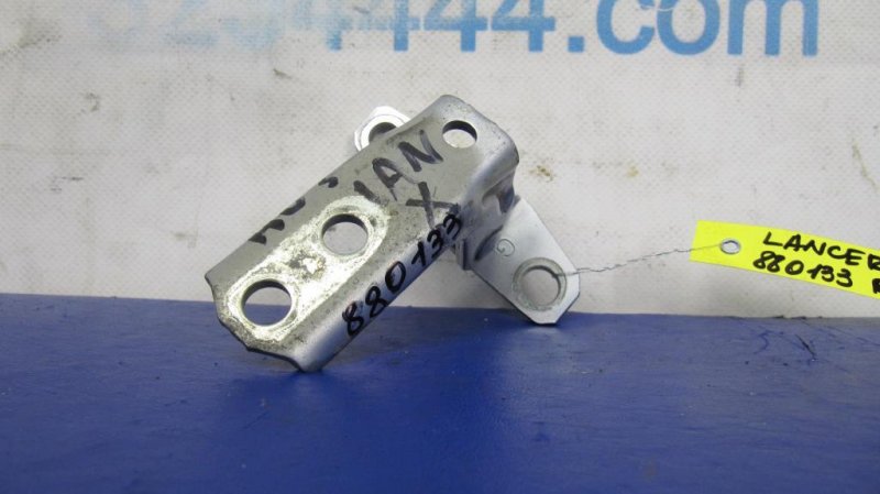 Петля двери нижняя задняя левая MITSUBISHI LANCER X 10 07-15 Б/У