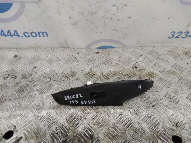 Запчасть кнопка стеклоподъемника MAZDA 3 BM 13-19 2015 Седан 2.0L 4 Б/У Кнопка стеклоподъемника MAZDA 3 BM 13-19 2015 Седан 2.0L 4 Б/У