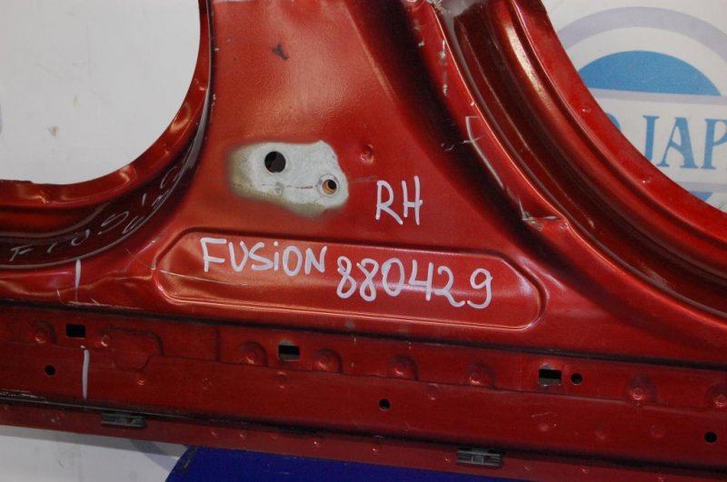 Стойка кузова средняя правая FUSION 14- 2014 Седан 2.5 Стойка кузова средняя правая FUSION 14- 2014 Седан 2.5