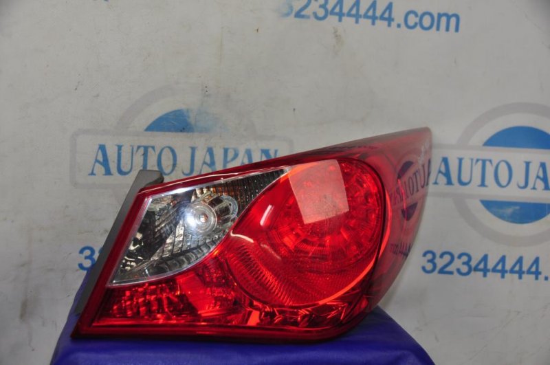Фонарь наружный задний правый HYUNDAI SONATA YF 10-14 92402-3Q000 Б/У