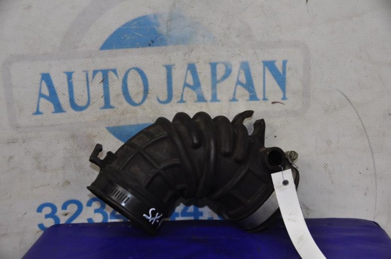 Патрубок воздушного фильтра SUZUKI SX4 06-13 2011 Хетчбек 2.0 13881-80J00 Б/У