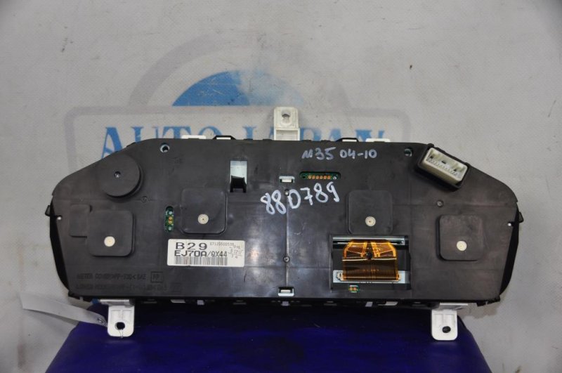 Панель приборов INFINITI M25/M37/M56/Q70/M35H 10-16