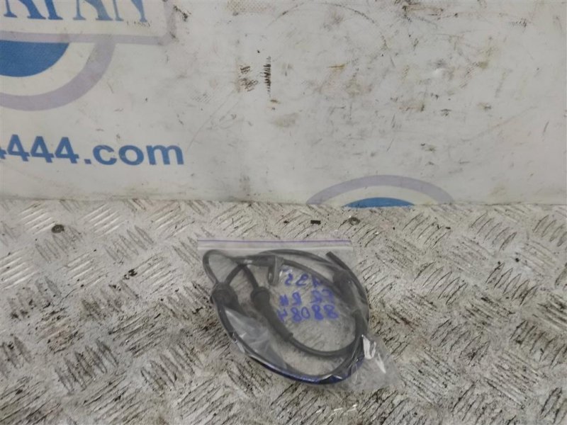 Датчик ABS передний правый M35/M45 04-10