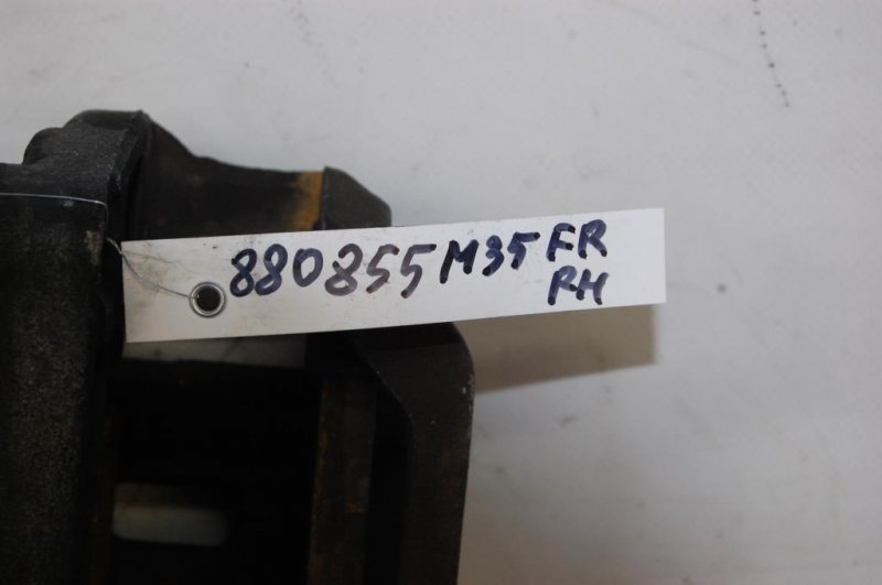 Суппорт тормозной передний правый INFINITI M35/M45 04-10