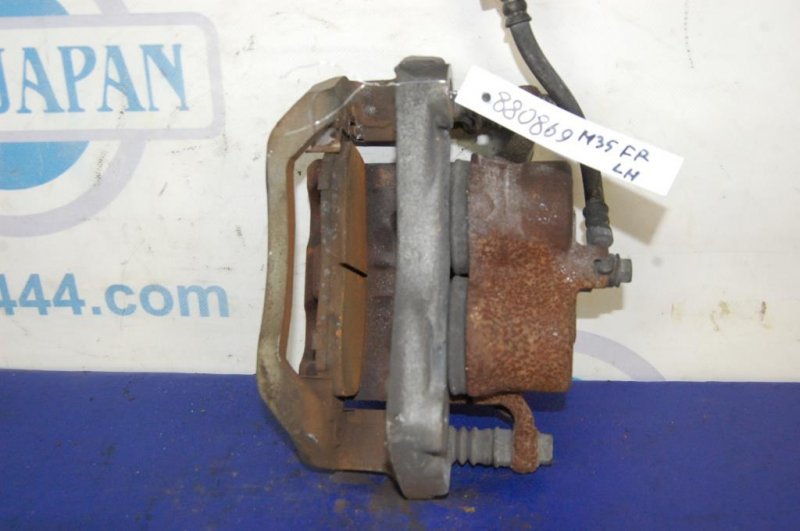 Суппорт тормозной передний левый M35/M45 04-10 Суппорт тормозной передний левый M35/M45 04-10