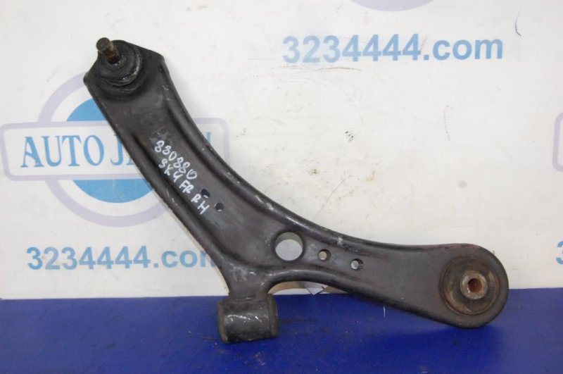 Рычаг передней подвески нижний передний правый SX4 06-13 2011 Хетчбек 2.0