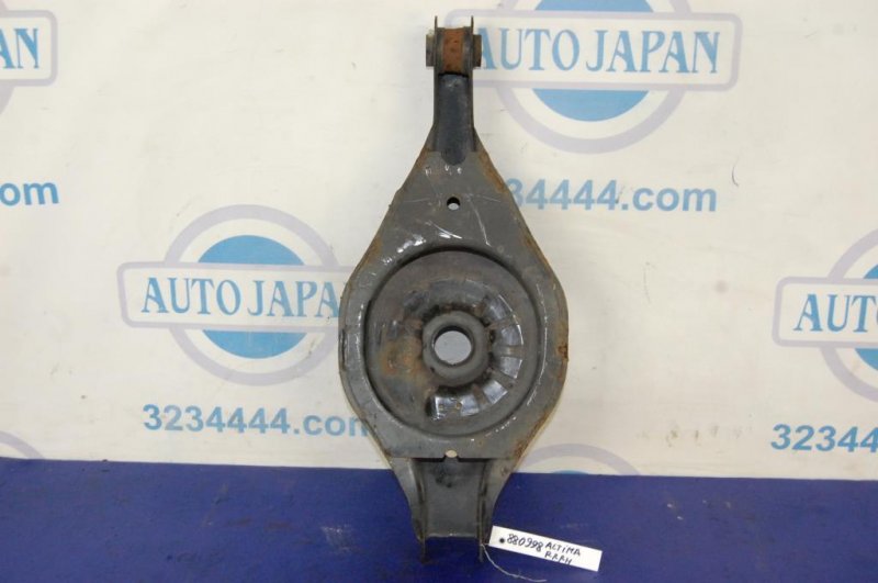 Рычаг задней подвески поперечный нижний задний правый NISSAN ALTIMA L32 07-12 2008 VQ25DE 4Cyl 551B0-ZX00B Б/У