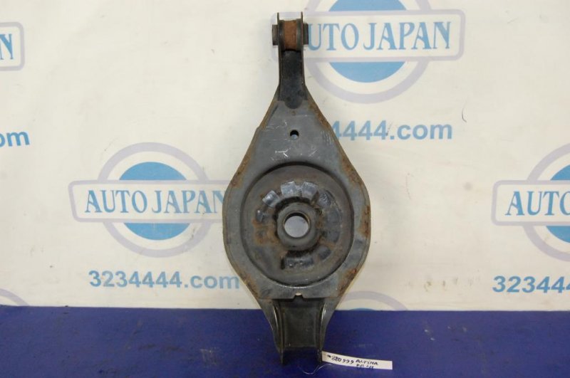 Рычаг задней подвески поперечный нижний задний левый NISSAN ALTIMA L32 07-12 2008 VQ25DE 4Cyl 551B0-ZX00B Б/У