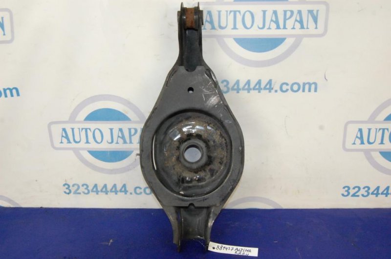 Рычаг задней подвески поперечный нижний задний правый NISSAN ALTIMA L32 07-12 2008 VQ25DE 4Cyl 551B0-ZX00B Б/У