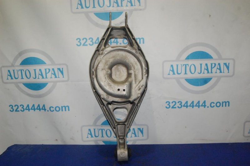 Рычаг задней подвески поперечный нижний задний левый INFINITI M35/M45 04-10 Седан 3.5 VQ35DE