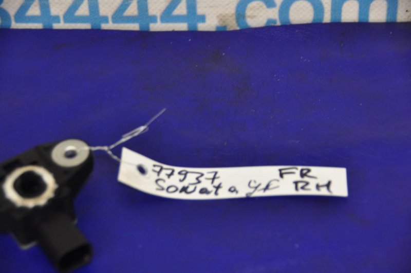 Датчик удара передний HYUNDAI SONATA YF 10-14 95920-1M200 Б/У