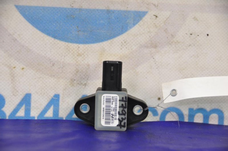 Датчик удара передний SONATA YF 10-14