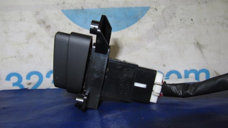 Кнопка аварийной сигнализации HYUNDAI I30 FD 07-12