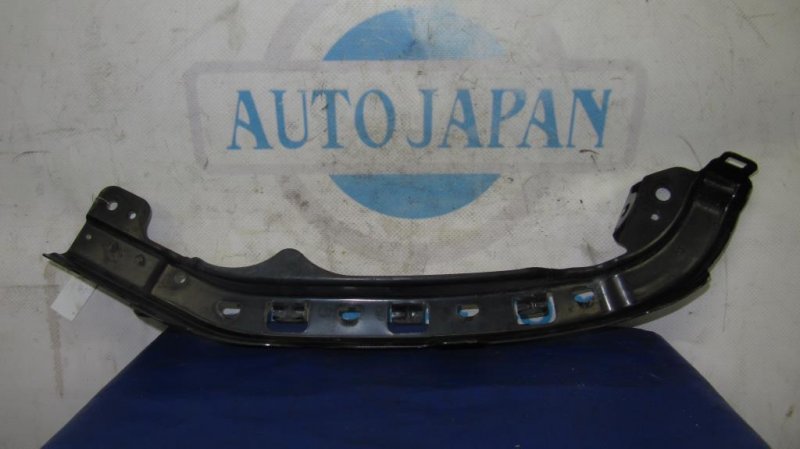 Кронштейн переднего бампера (под фарой) передний правый SUBARU FORESTER SG 02-07