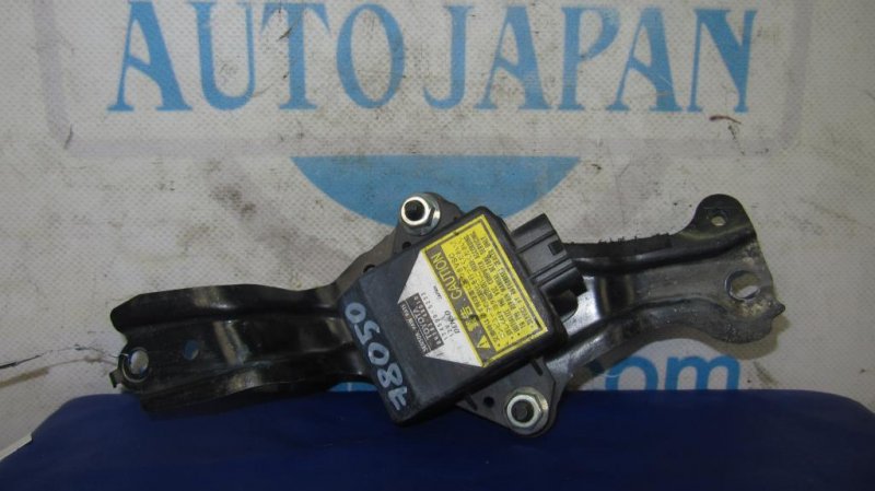 Запчасть датчик esp TOYOTA PRIUS - 20 03-11 89183-48010 Б/У Датчик ESP TOYOTA PRIUS - 20 03-11 89183-48010 Б/У