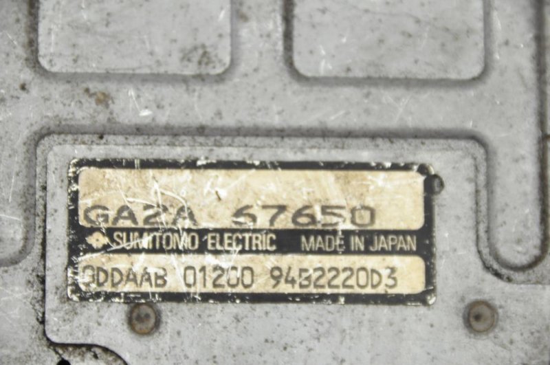 Блок электронный MAZDA 626 GE 91-97 Блок электронный MAZDA 626 GE 91-97