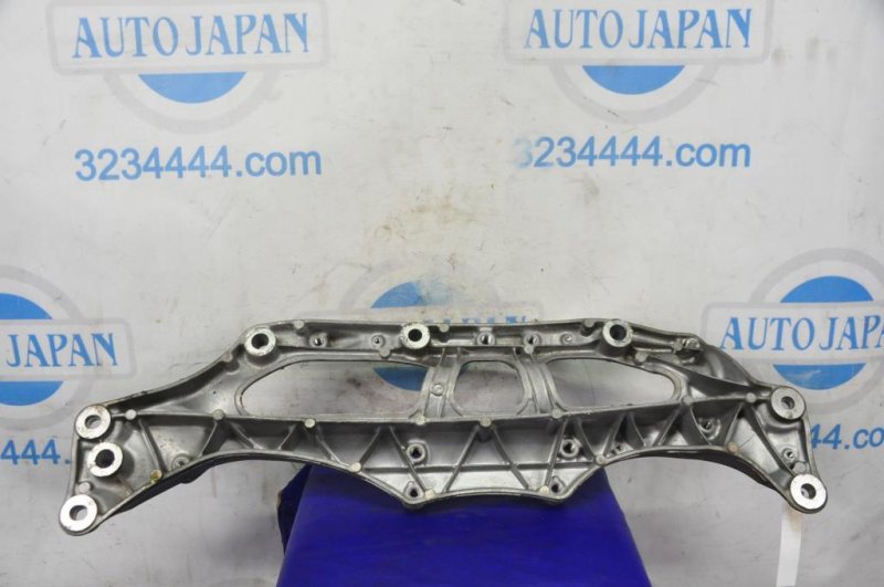 Запчасть крепление балки подвески HONDA ACCORD USA 07-12 2008 Седан 3.5 50680-TA1-A00 Б/У Крепление балки подвески HONDA ACCORD USA 07-12 2008 Седан 3.5 50680-TA1-A00 Б/У