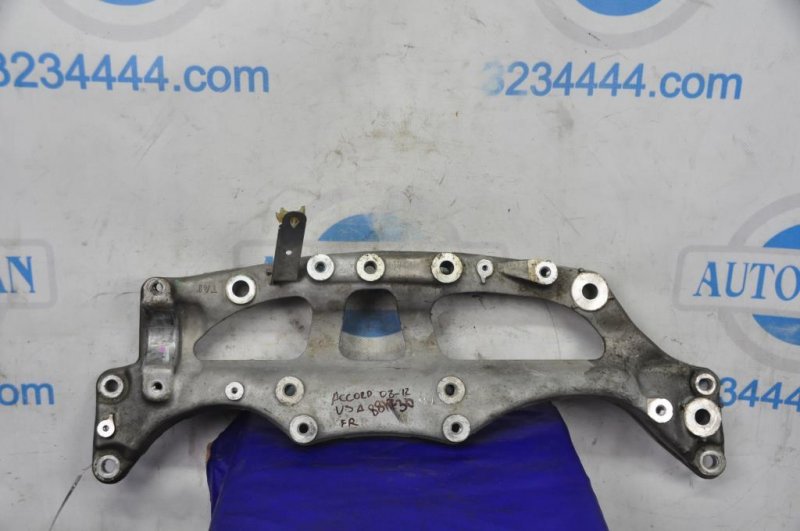 Крепление балки подвески ACCORD USA 07-12 2008 Седан 3.5 Крепление балки подвески ACCORD USA 07-12 2008 Седан 3.5