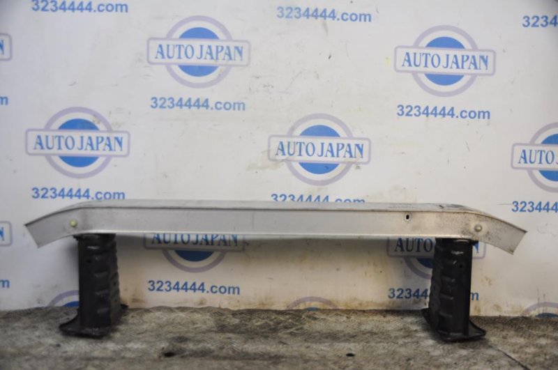 Усилитель переднего бампера GS350 GS300 05-11