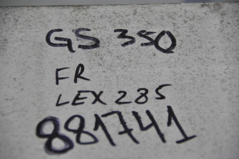 Усилитель переднего бампера LEXUS GS350 GS300 05-11