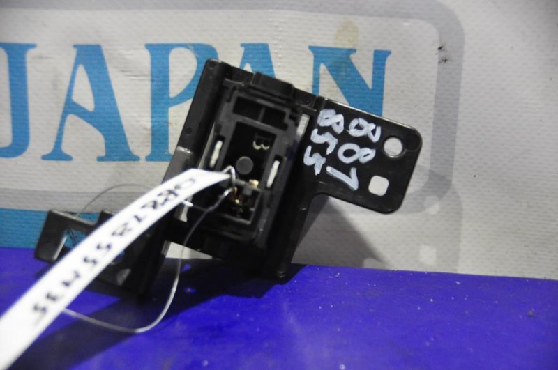 Кнопка открывания багажника внутренняя INFINITI M35/M45 04-10 2008 Седан 3.5 VQ35DE 25380-JK00A Б/У