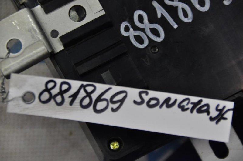 Блок комфорта HYUNDAI SONATA YF 10-14 Седан 2.4 Блок комфорта HYUNDAI SONATA YF 10-14 Седан 2.4